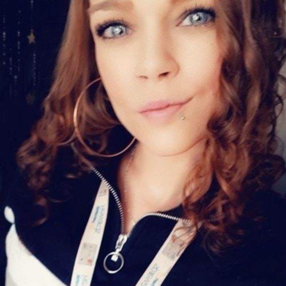 Meet your Posher, Cierra - Picture 1 of 1